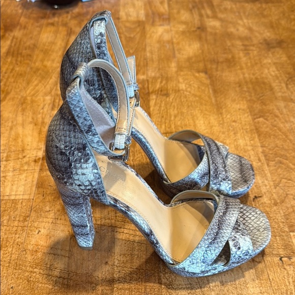 MICHAEL Michael Kors Gray Heels with Snakeskin Pattern - Picture 2 of 7